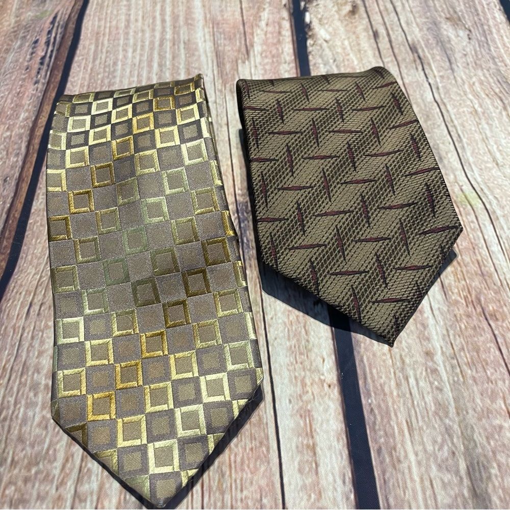 KENNETH COLE ties (2) One NWT One preowned